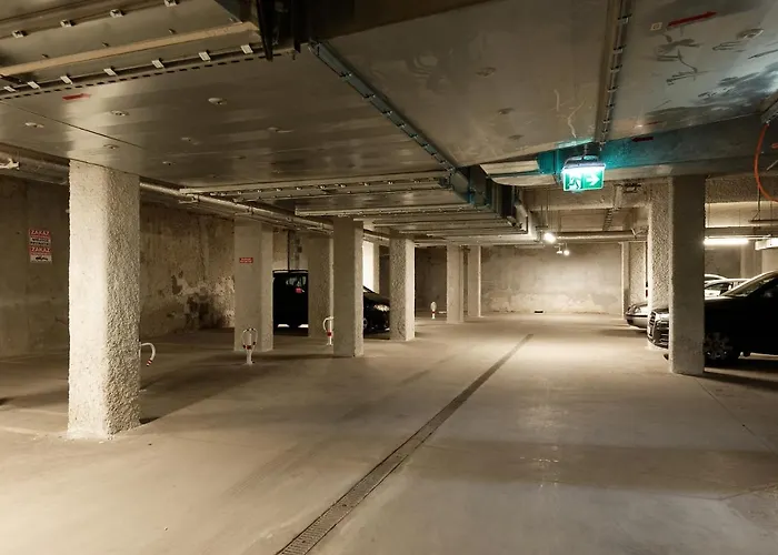 Elite Parking By Impero * 포즈난