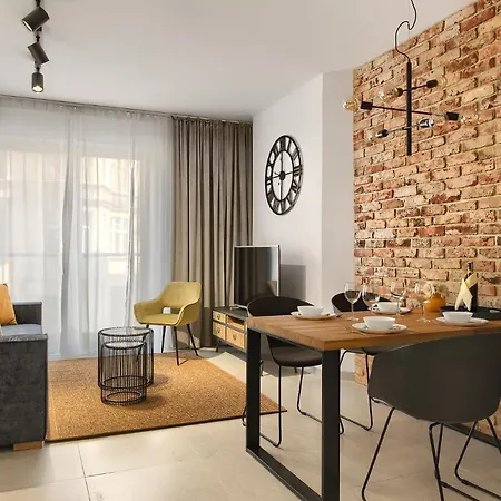 Elite Parking By Impero Apartment Poznan